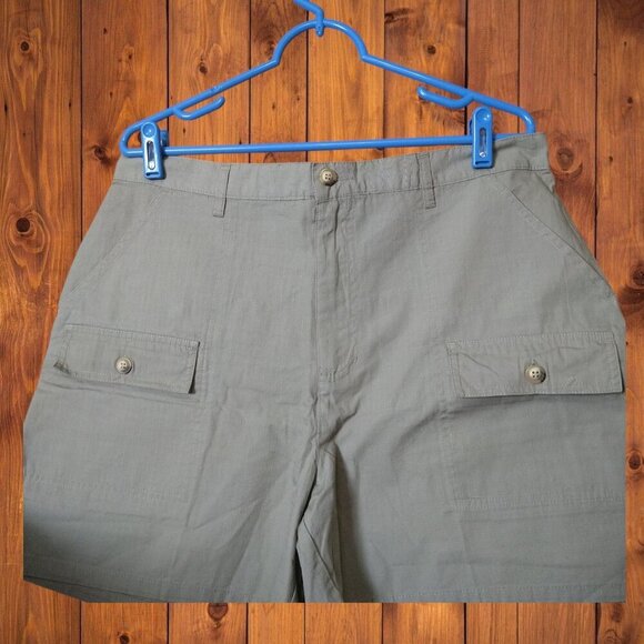 Original TY2 Women's Size 14 Beige Cargo Shorts Pockets Classic Utility New - Picture 3 of 4